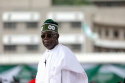 Tổng thống Nigeria triệu hồi đại sứ trên toàn thế giới