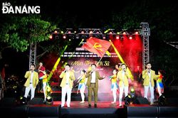 Những giai điệu tự hào về Tháng Tám lịch sử