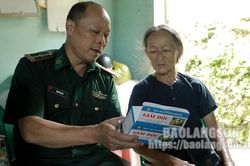 Nghĩa tình thầy thuốc quân hàm xanh nơi biên giới