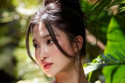 Đối mặt với thử thách 'xin một món đồ', Á hậu Phương Nhi ứng biến khéo léo ra sao?