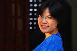 Gặp lại các tác giả được đưa vào SGK: Võ Thu Hương - Chỉ khi viết mới thấy mình tự tin nhất