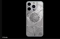 Ra mắt iPhone 15: Phiên bản nạm kim cương 'đốn tim' đại gia?