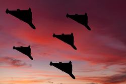 Bầy UAV tấn công cơ sở lưu trữ nhiên liệu, chiến đấu cơ MiG-29 rơi