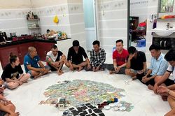 Tạm giữ 14 người trong vụ đánh bạc với số tiền hơn 370 triệu đồng