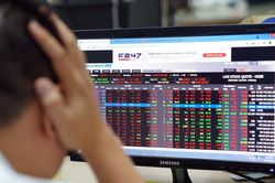 Nợ xấu dềnh lên, tín dụng ế khách, cổ phiếu ngân hàng còn tiềm năng?