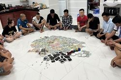 Bắt quả tang 14 đối tượng tụ tập đánh bạc, tạm giữ trên 370 triệu đồng