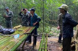 Phối hợp tìm kiếm một người dân tộc thiểu số đi lạc trong rừng nhiều ngày