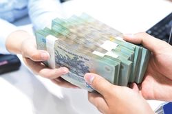 Chuyên gia: Từ nay đến cuối năm, lãi suất cho vay sẽ giảm nhanh