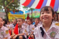 Hà Nội: Cô trò trường Tiểu học Đại Từ rạng rỡ đón năm học 'đoàn kết, kỷ cương, sáng tạo'