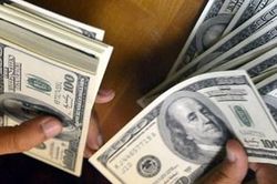 Tỷ giá USD hôm nay (5-9): Đồng USD giảm nhẹ, vẫn trụ vững trên mốc 104