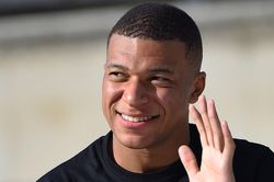 Mbappe chuẩn bị gia hạn 3 năm PSG, kèm điều khoản hẹn Real Madrid