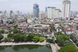 Dòng tiền vào bất động sản vẫn gập ghềnh
