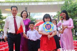 Hơn 290.000 học sinh bước vào năm học mới