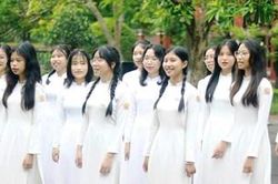 Phát triển giáo dục tương xứng với vị thế vùng đất