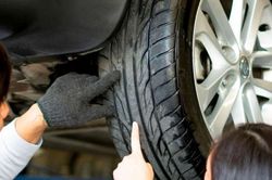 Ô tô ít sử dụng có cần thay lốp định kỳ?