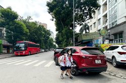 Tràn lan vi phạm trật tự đô thị trên phố Hoàng Trọng Mậu