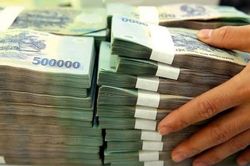 Tiền gửi vào hệ thống ngân hàng tăng 4,63% so với đầu năm
