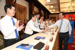 Chủ tịch nước Võ Văn Thưởng gặp gỡ, biểu dương điển hình tình nguyện hè