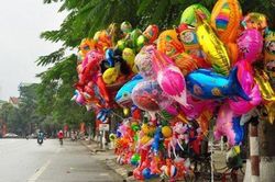 Vì sao bóng bay nổ lại khiến nhiều học sinh ở Thanh Hóa bị bỏng?