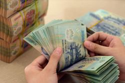 Lãi suất huy động giảm, nhà đầu tư 'đổ' tiền vào chứng khoán?