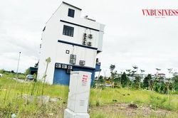 Môi giới mập mờ, khách mua nhà 'ngậm trái đắng'