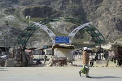 Pakistan đóng cửa khẩu quan trọng với Afghanistan