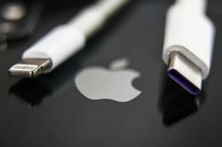 Người dùng Android sẵn sàng chuyển sang iPhone 15 vì USB-C