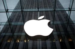 Cổ phiếu Apple giảm do có thông tin cơ quan chính phủ Trung Quốc cấm nhân viên sử dụng iPhone