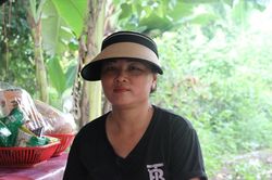Chuyện ghi ở bãi giữa sông Hồng: 'Chung cư 3 tầng' - nơi an nghỉ của những 'thiên thần nhỏ'
