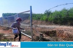 Cần xử lý nghiêm việc tự ý tháo dỡ hàng rào lưới thép gai để ra vào cao tốc Cam Lộ - La Sơn