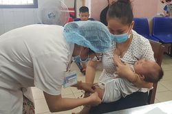 Ưu tiên hai huyện miền núi trong phân bổ vắc-xin 5 trong 1 DPT-VGB-HiB