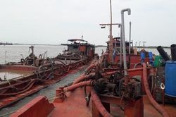 Nam Định: Mang tàu thuyền 'nhiều không' đi hút, vận chuyển, mua bán cát lậu