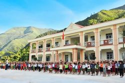 Đất khó Lai Châu đón năm học mới