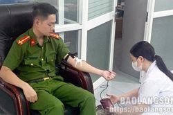 2 cán bộ Công an huyện Chi Lăng hiến máu cứu người đột xuất