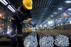 Giá thép hôm nay 8/9: Giá thép xây dựng giảm lần thứ 19 liên tiếp nhưng có thể vẫn chưa chạm đáy