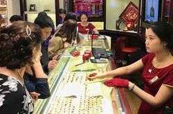 Giá vàng lên sát mốc 69 triệu đồng/lượng