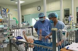 Thầy thuốc Việt nỗ lực mang kỹ thuật đỉnh cao Âu- Mỹ giá 150.000 USD về trị bệnh động kinh cho trẻ
