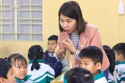 Bộ GD-ĐT thăm dò dư luận xét Nhà giáo Nhân dân cho 24 người