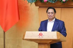 Thủ tướng: Tháo gỡ nút thắt vốn tín dụng, phấn đấu giảm lãi suất cho vay