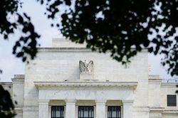 Kinh tế Mỹ hạ nhiệt giúp Fed 'thở phào' về lãi suất