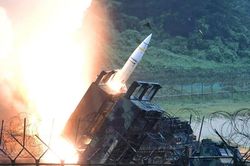 ABC News: Mỹ có thể cung cấp tên lửa tầm xa ATACMS cho Ukraine