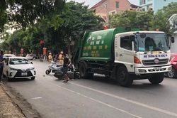 Mở cửa xe bất cẩn, lái xe làm người phụ nữ đi đường tử vong