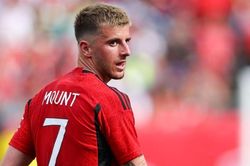 Tin bóng đá MU 11/9: MU ra quyết định về Antony, cán mốc nợ 1 tỷ bảng Anh