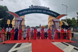 Khai mạc 'Con đường nghệ thuật gốm đỏ Vĩnh Long'