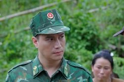 Cuộc chiến không giới tuyến tập 1: Trung (Việt Anh) gặp khó ở địa bàn mới...