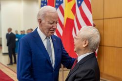 Tổng thống Joe Biden chia sẻ cảm xúc đặc biệt và đăng ảnh chụp cùng Tổng Bí thư