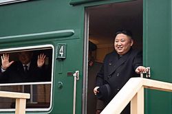 Ông Kim Jong Un sẽ tới Nga hội đàm với ông Putin 'trong vài ngày tới'