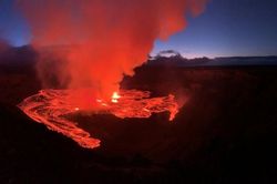 Núi lửa ở Hawaii phun trào lần thứ ba trong năm