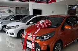 Vướng tháng Ngâu, tiêu thụ ô tô ở Việt Nam sụt giảm