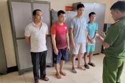 Bắt giữ 5 nhân viên bốc xếp hành lý tại Sân bay quốc tế Nội Bài trộm cắp tài sản